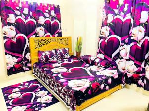 3D বেডশীট ৯ পিসের কম্বো সেট।